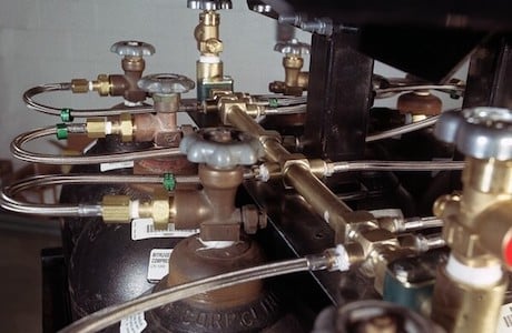Brass Manifold with Flex Leads 460x300pixels