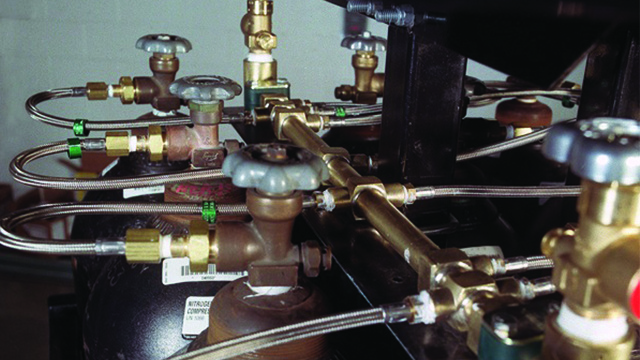 Gas Pack Manifold Close Up_640x360pixels